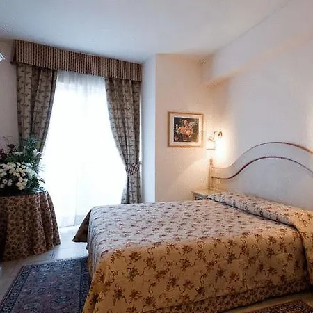 Resort Antico Colle Toscano 4*